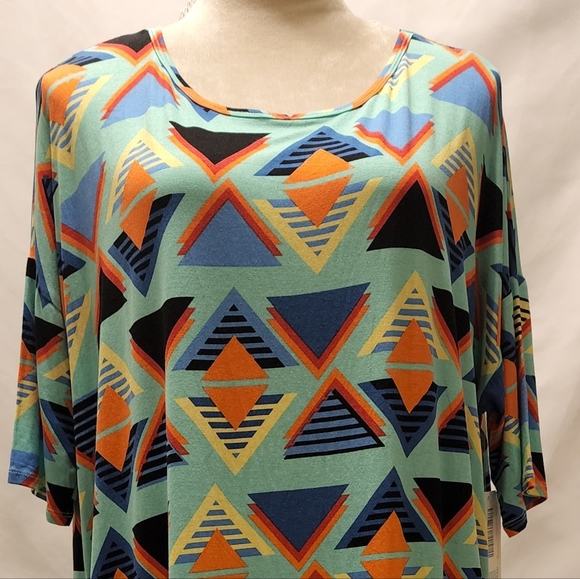 LuLaRoe T shirt - Picture 2 of 4